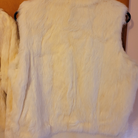 Wilson's White Rabbit Fur Jacket and Vest - Picture 8 of 10